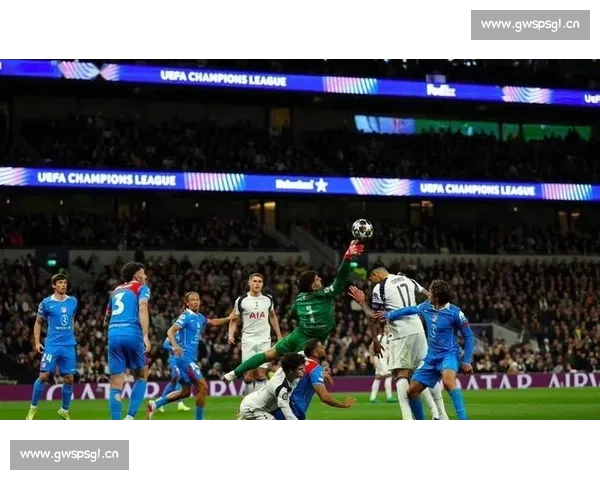 绝杀逆转点球争议齐飞这场焦点足球大战结果引发热议全场高潮不断